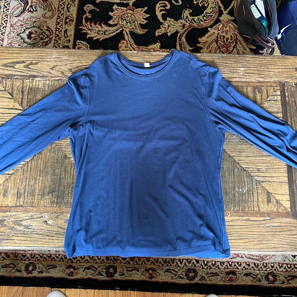 Men’s Lululemon Long Sleeve Shirt (Navy)